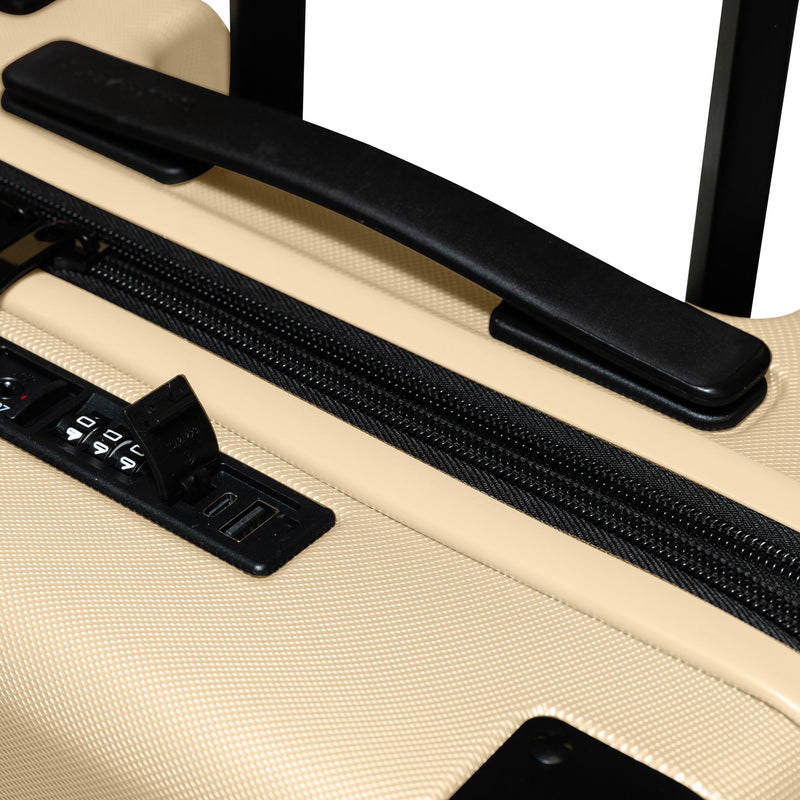 
        Shop Bentley Sable Ensemble de 3 valises Champs Earth in Canada at only $349.99 54th look
      