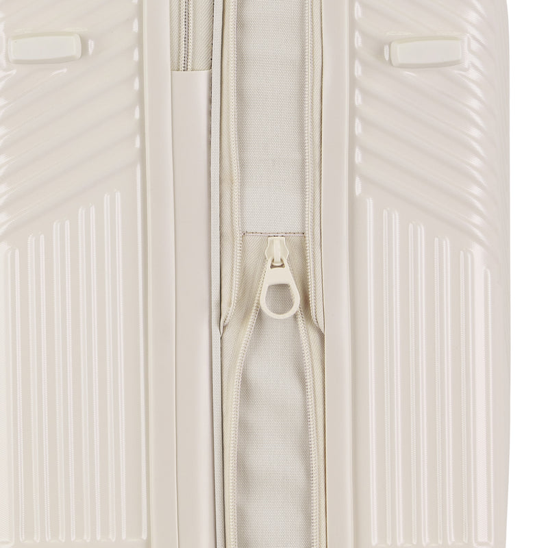 
        Shop Bentley Beige clair Valise de cabine Reebok Playmaker  in Canada at only $62.99 6th look
      