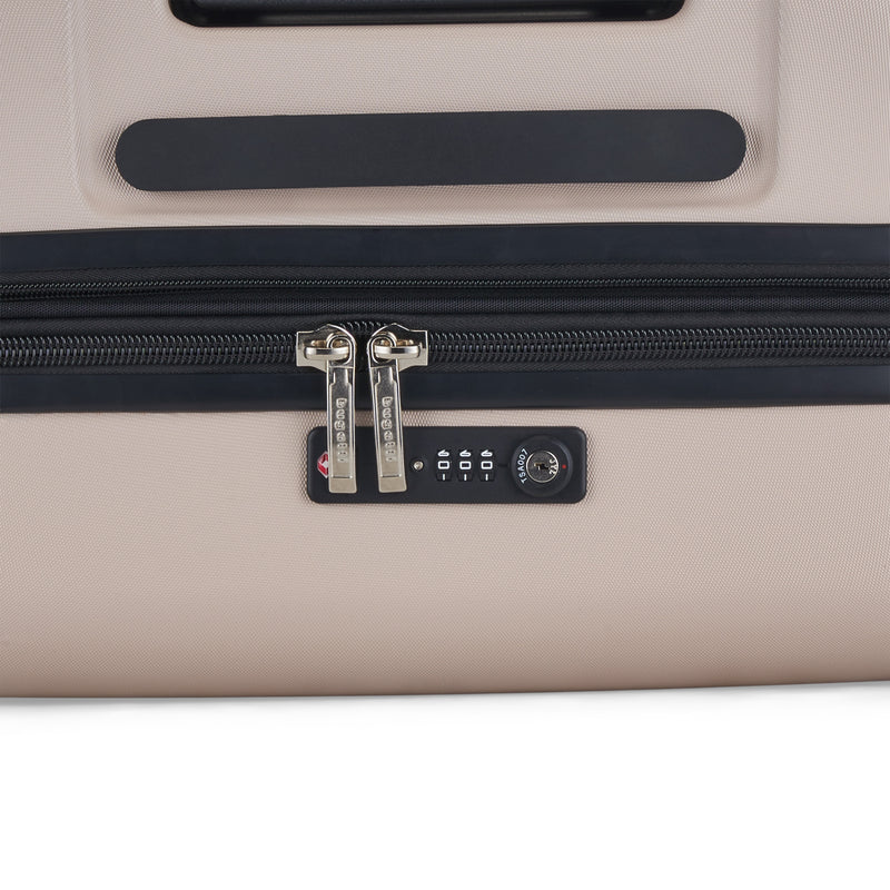 
        Shop Bentley Beige Ensemble 3 pièces Bugatti Wellington  in Canada at only $300.99 18th look
      
