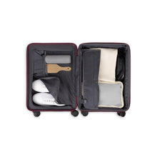 
                    Shop Bentley Fig Ensemble de 3 valises Bugatti Munich in Canada at only $349.99 4th look
                  
