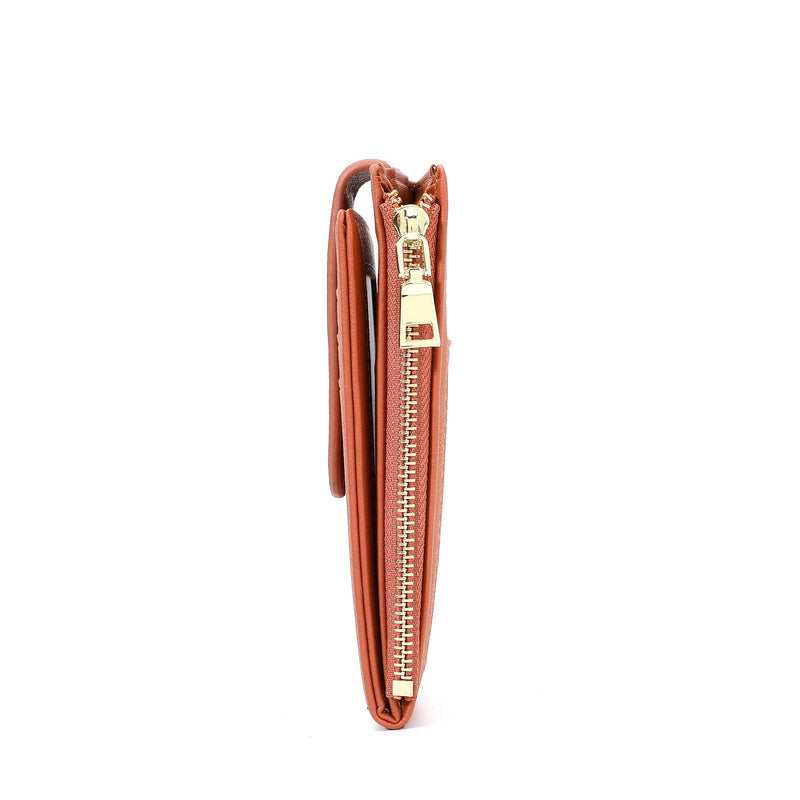 
        Shop Bentley Fauve Porte-cartes RFID Champs Iconic Yoga in Canada at only $29.99 64th look
      