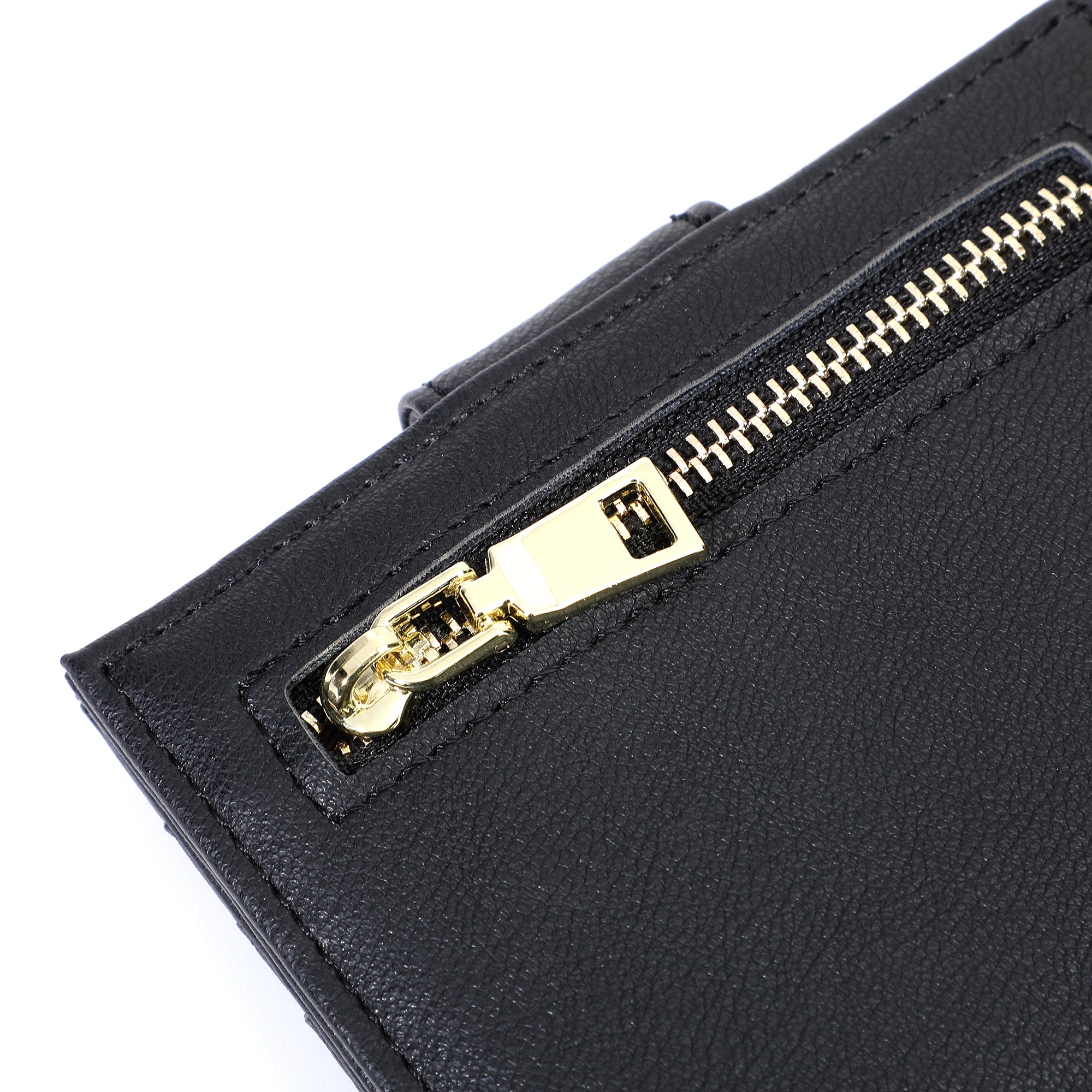 Shop Bentley Noir Porte-cartes à bouton-pression Champs Iconic in Canada at only $29.99 7th look