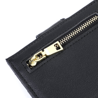 
                    Shop Bentley Noir Porte-cartes à bouton-pression Champs Iconic in Canada at only $29.99 7th look
                  