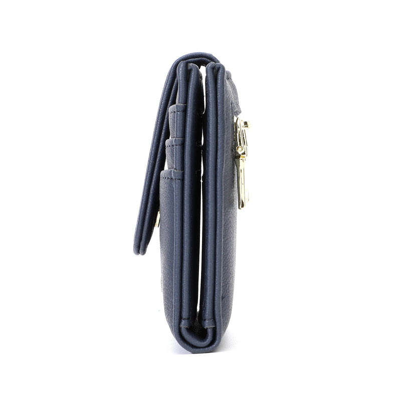 
        Shop Bentley Navy Champs Iconic Snap Cardholder in Canada at only $29.99 28th look
      