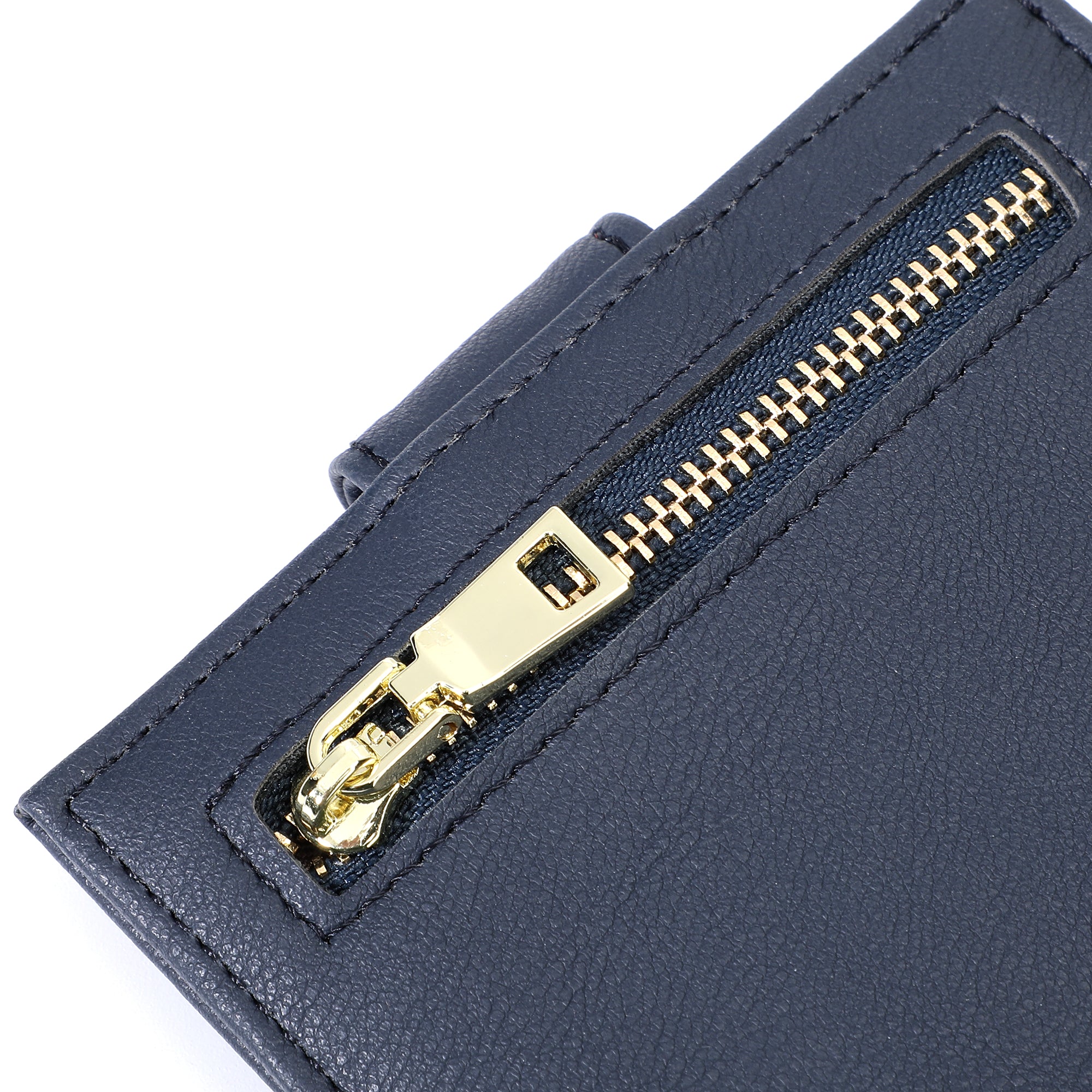 Shop Bentley Marine Porte-cartes à bouton-pression Champs Iconic in Canada at only $29.99 31st look