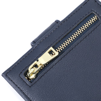 
                    Shop Bentley Marine Porte-cartes à bouton-pression Champs Iconic in Canada at only $29.99 7th look
                  