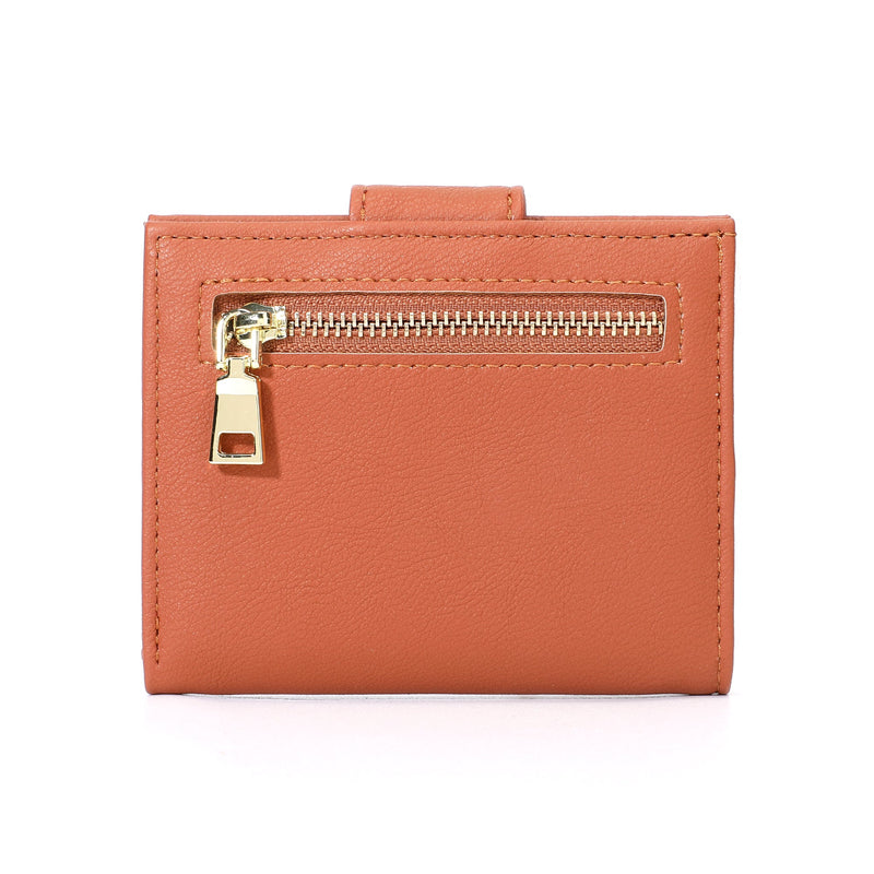 
        Shop Bentley Tan Champs Iconic Snap Cardholder in Canada at only $29.99 62nd look
      