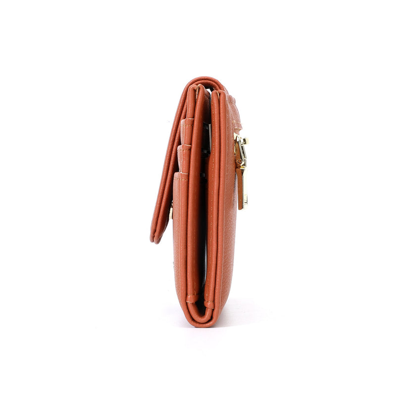 
        Shop Bentley Tan Champs Iconic Snap Cardholder in Canada at only $29.99 64th look
      