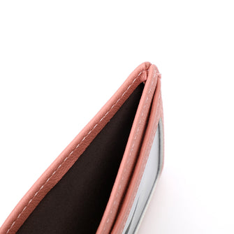
                    Shop Bentley Rose Porte-cartes avec accès rapide Champs Iconic in Canada at only $29.99 9th look
                  