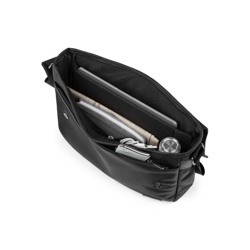 
        Shop Bentley Noir Sac messager Bugatti Contrast in Canada at only $119.99 4th look
      
