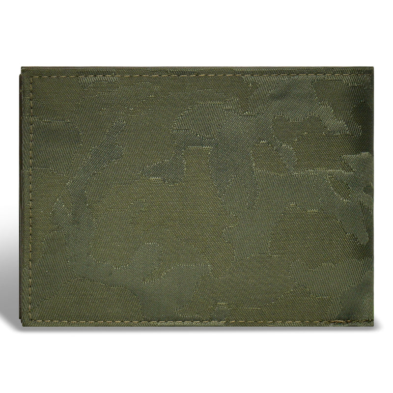 
        Shop Bentley Vert Portefeuille en cuir à volet central Champs Camo in Canada at only $39.99 8th look
      