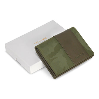 
                    Shop Bentley Vert Porte-cartes en cuir Champs Camo in Canada at only $29.99 4th look
                  