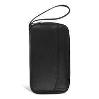 
                      Shop Bentley Noir Étui multi-passeports en cuir Champs Onyx in Canada at only $49.99 1st look
                    