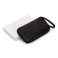 
                      Shop Bentley Noir Étui multi-passeports en cuir Champs Onyx in Canada at only $49.99 6th look
                    