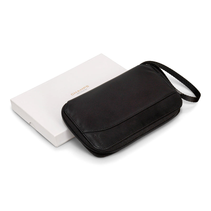 
        Shop Bentley Noir Étui multi-passeports en cuir Champs Onyx in Canada at only $49.99 6th look
      