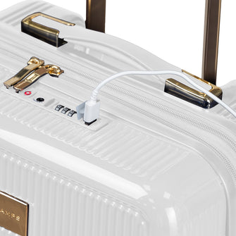 
                    Shop Bentley Blanc Ensemble de 3 valises Champs Luxe in Canada at only $349.99 12th look
                  