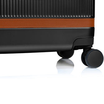 
                    Shop Bentley Noir Ensemble de 3 valises Champs Vintage Air in Canada at only $399.99 8th look
                  