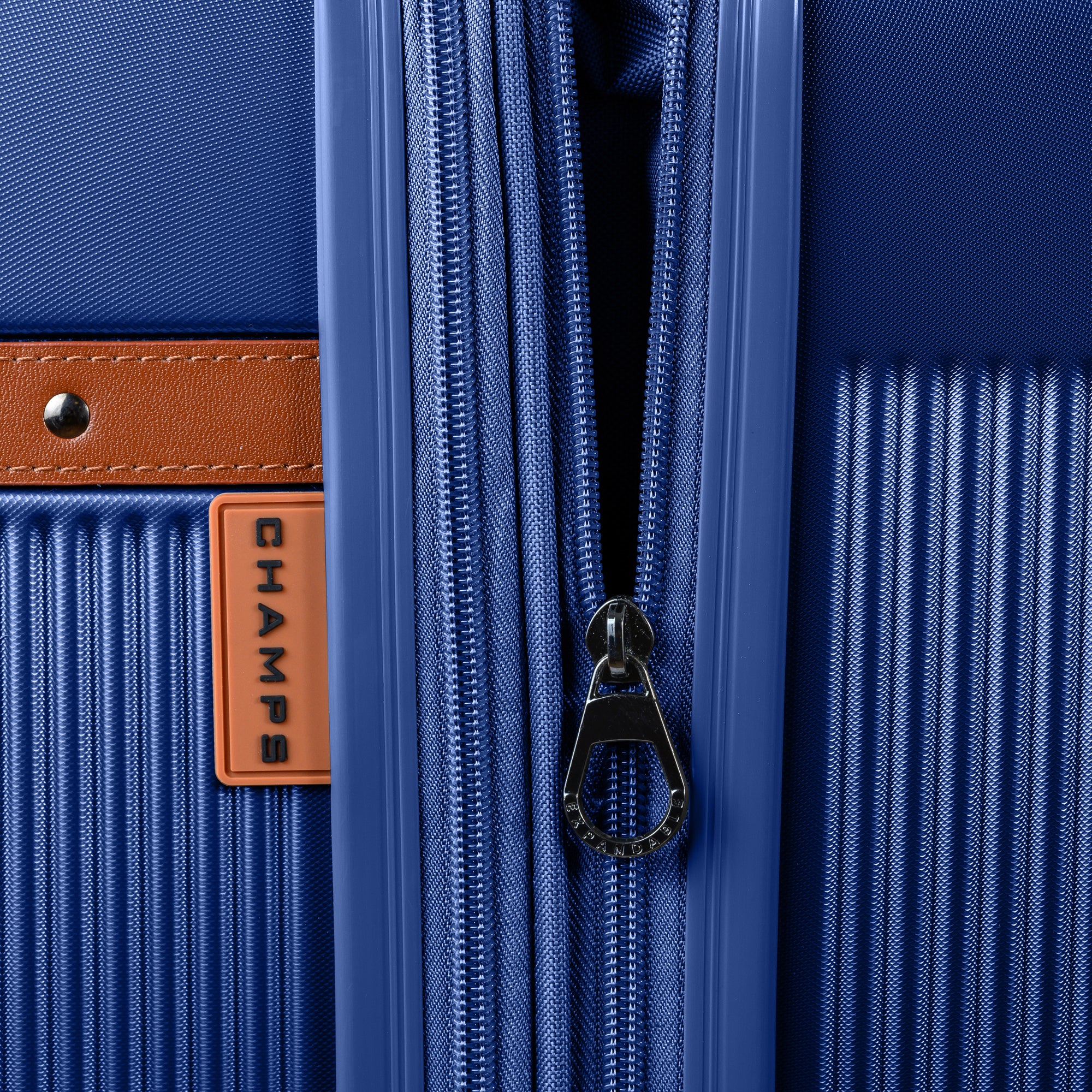 Shop Bentley Bleu marine Ensemble de 3 valises Champs Vintage Air in Canada at only $399.99 58th look