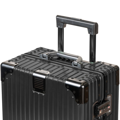 Shop Bentley Noir Valise de cabine en aluminium Champs Elite in Canada at only $249.99 10th look