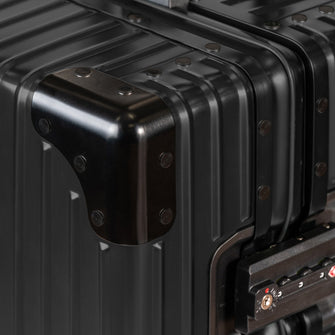 
                    Shop Bentley Noir Valise de cabine en aluminium Champs Elite in Canada at only $249.99 13th look
                  