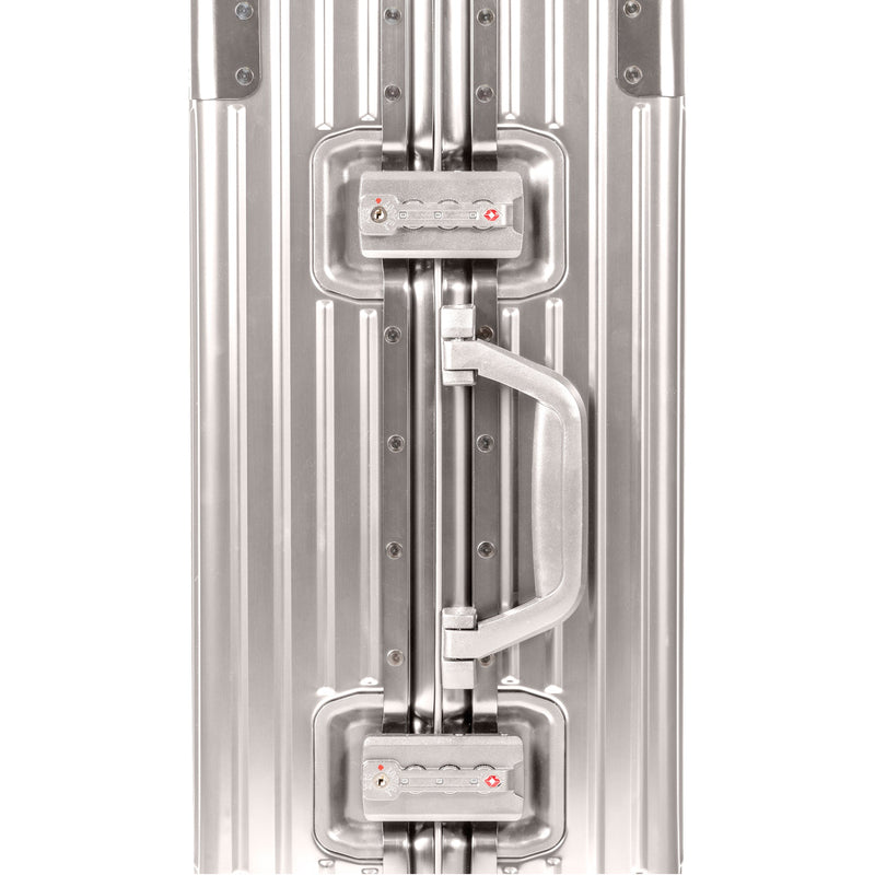 
        Shop Bentley Argent Valise de cabine en aluminium Champs Elite in Canada at only $249.99 68th look
      