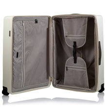 
                    Shop Bentley Noir Iivoire Ensemble de 3 valises Champs Vintage Muse in Canada at only $379.99 9th look
                  