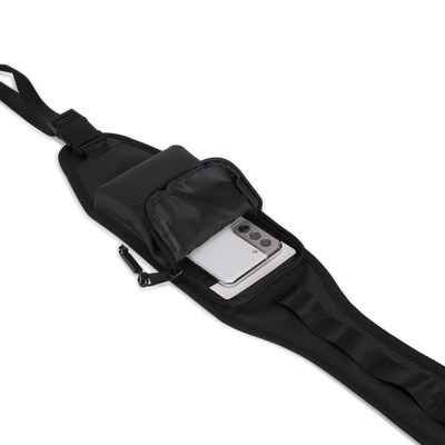 Shop Bentley Noir Sac de voyage signature Edition22 in Canada at only $97.99 11th look