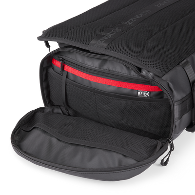 Shop Bentley Noir Sac de voyage signature Edition22 in Canada at only $97.99 13th look