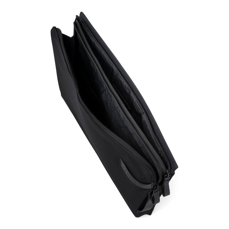 
        Shop Bentley Noir Étui pour ordinateur portable Bugatti Madison in Canada at only $49.99 4th look
      
