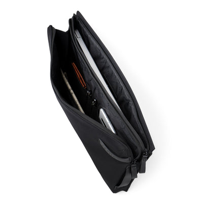 Shop Bentley Noir Étui pour ordinateur portable Bugatti Madison in Canada at only $49.99 5th look