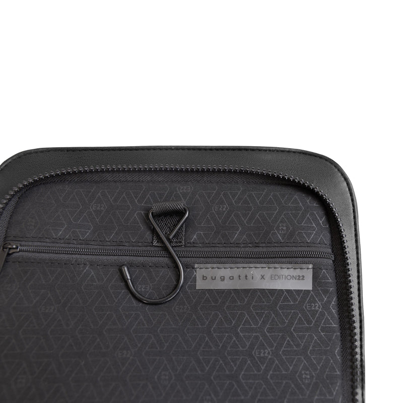 
        Shop Bentley Black Edition22 District Hanging Toiletry in Canada at only $80.00 6th look
      