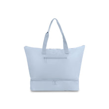 
                    Shop Bentley Blue Ensemble de voyage 4 pièces Tracker Milan in Canada at only $244.99 9th look
                  