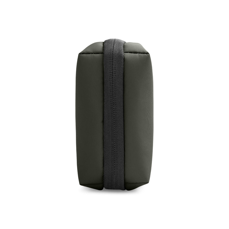 
        Shop Bentley Green Edition22 Avenue Tech Pouch in Canada at only $35.00 20th look
      