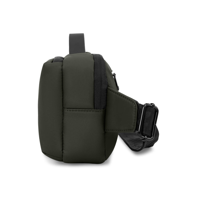 
        Shop Bentley Green Edition22 Avenue Money Belt in Canada at only $80.00 9th look
      