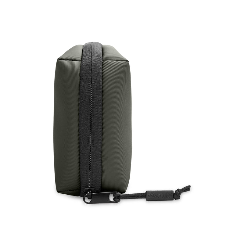 
        Shop Bentley Green Edition22 Avenue Tech Pouch in Canada at only $35.00 18th look
      