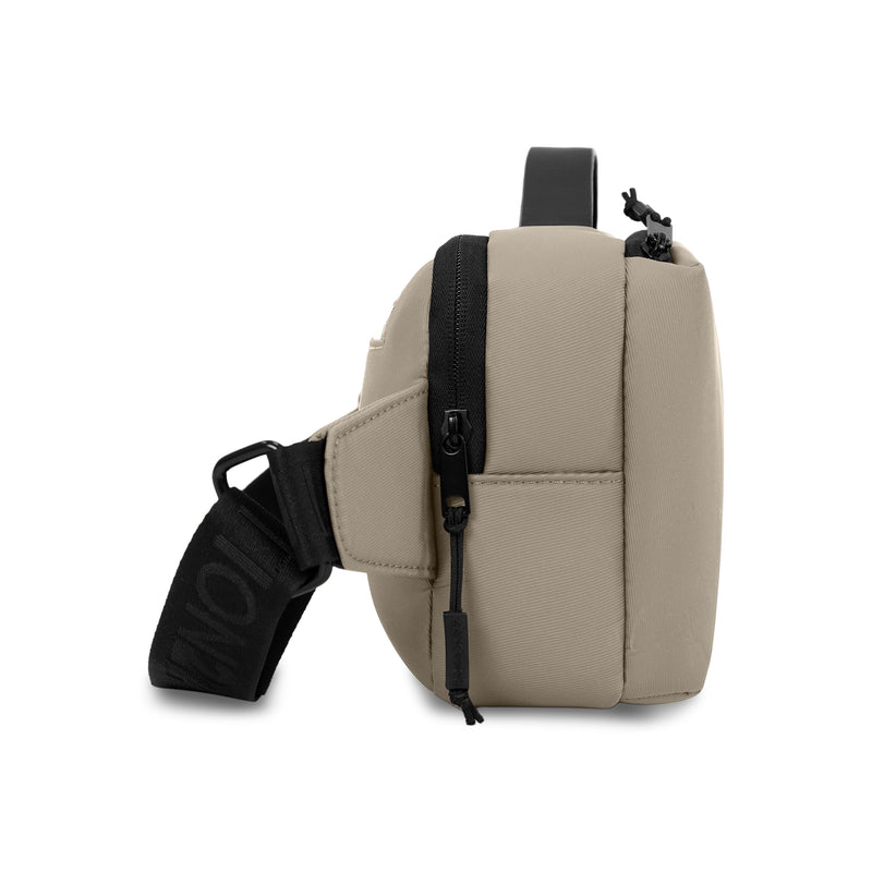 
        Shop Bentley Beige Edition22 Avenue Money Belt in Canada at only $80.00 17th look
      