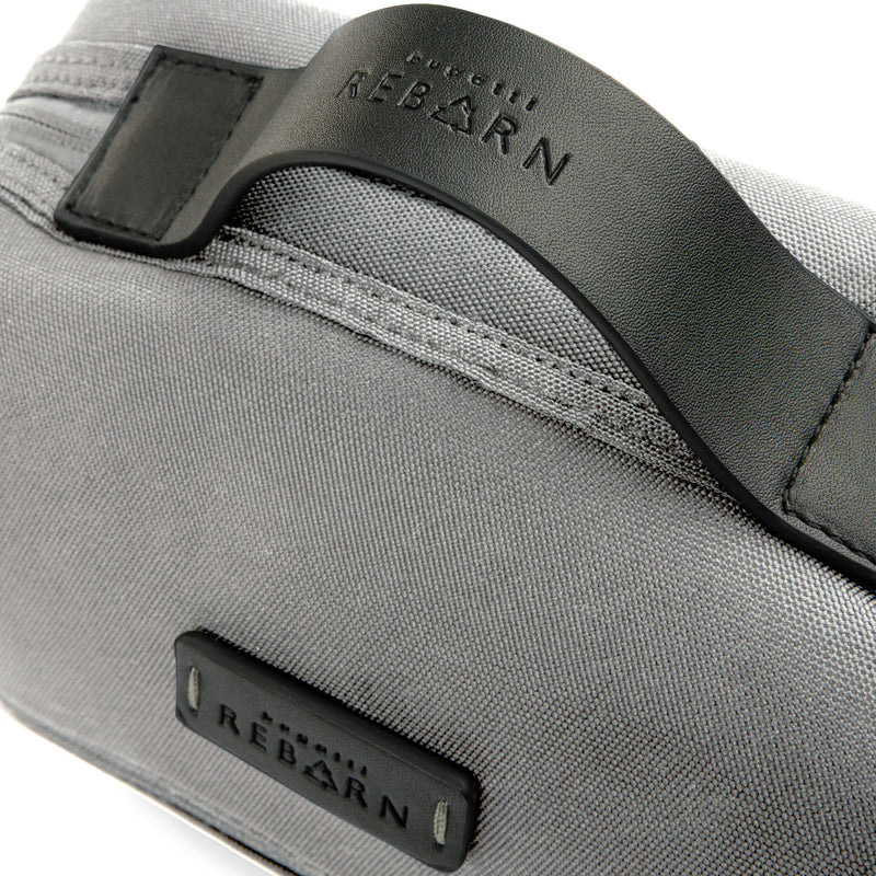 
        Shop Bentley Gris Trousse multifonction Bugatti Reborn in Canada at only $39.99 7th look
      