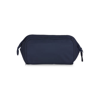 
                    Shop Bentley Bleu marine Trousse de toilette Bugatti Uptown Essentials in Canada at only $34.99 1st look
                  