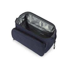 
                    Shop Bentley Bleu marine Trousse de toilette Bugatti Uptown Essentials in Canada at only $34.99 5th look
                  